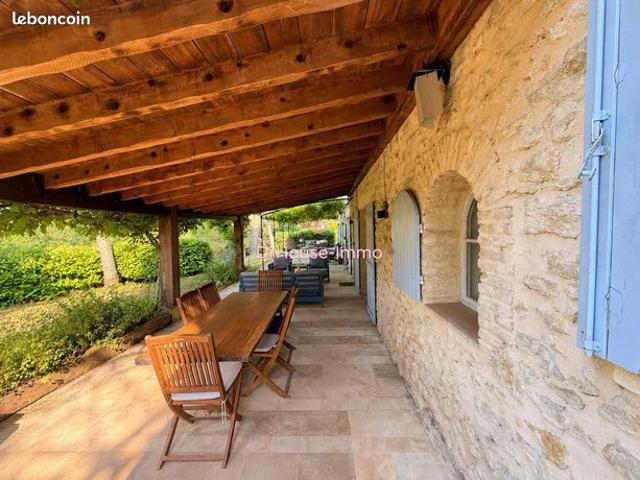 Propriété 11 pièces 325 m²