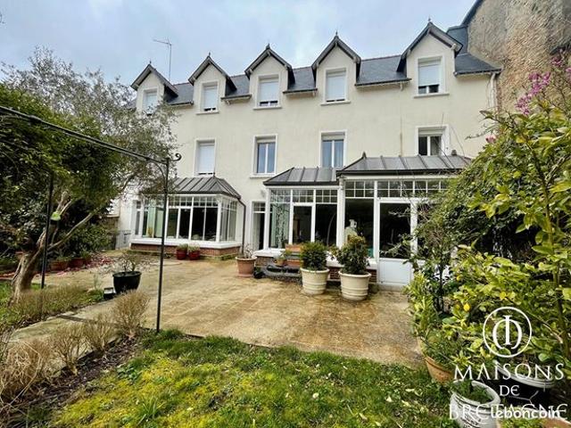 Propriété 11 pièces 330 m²