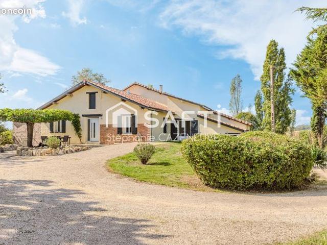 Propriété 11 pièces 440 m²