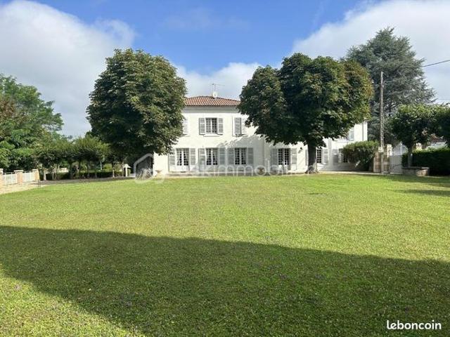 Propriété 11 pièces 453 m²