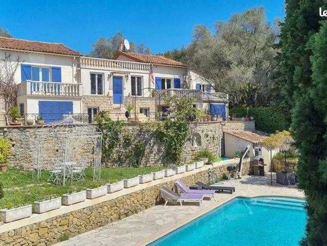 Propriété 11 pièces 473 m²
