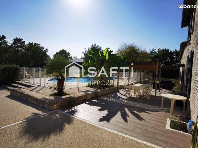 Propriété 11 pièces 400 m²