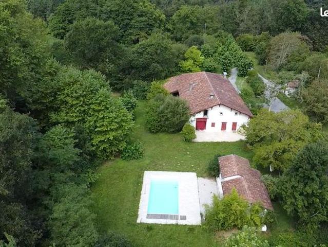 Propriété 11 pièces 400 m²