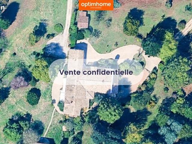 Propriété 11 pièces 415 m²