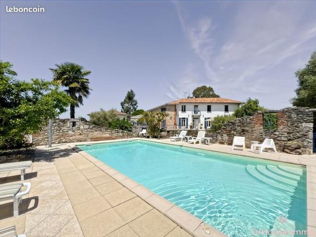 Propriété 11 pièces 431 m²