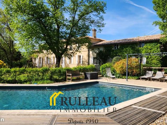 Propriété 11 pièces 434 m²