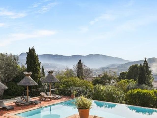 Propriété 11 pièces 560 m²