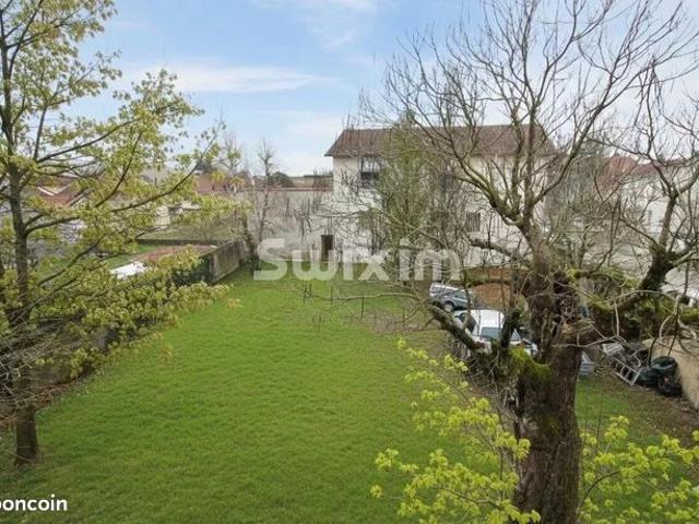 Propriété 12 pièces 157 m²