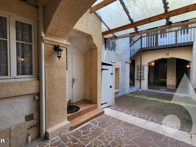 Propriété 12 pièces 181 m²