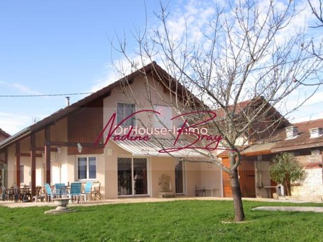 Propriété 12 pièces 241 m²