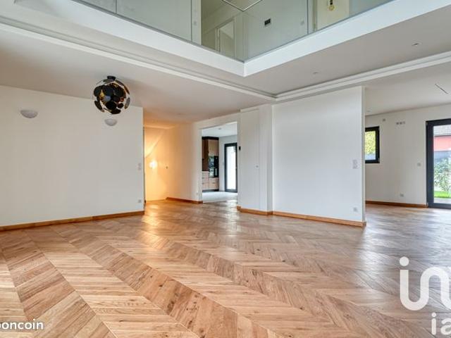 Propriété 12 pièces 245 m²