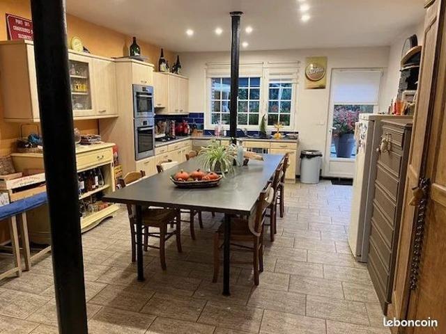 Propriété 12 pièces 250 m²