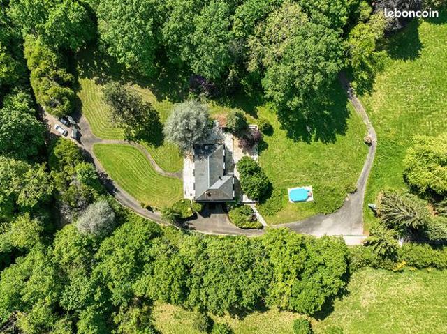 Propriété 12 pièces 260 m²