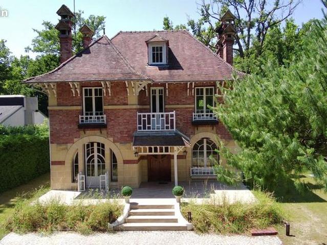 Propriété 12 pièces 267 m²