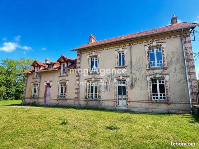 Propriété 12 pièces 266 m²