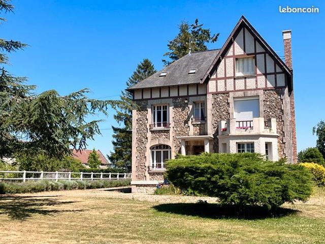 Propriété 12 pièces 269 m²