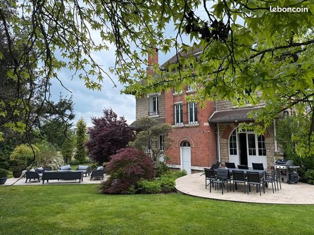 Propriété 12 pièces 270 m²