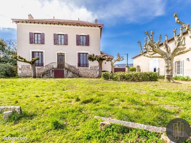 Propriété 12 pièces 270 m²