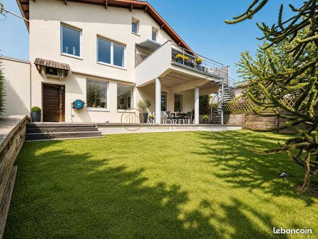 Propriété 12 pièces 280 m²