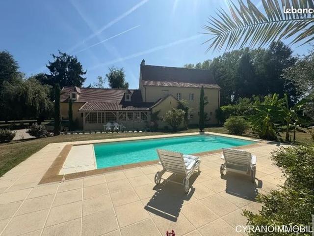 Propriété 12 pièces 286 m²