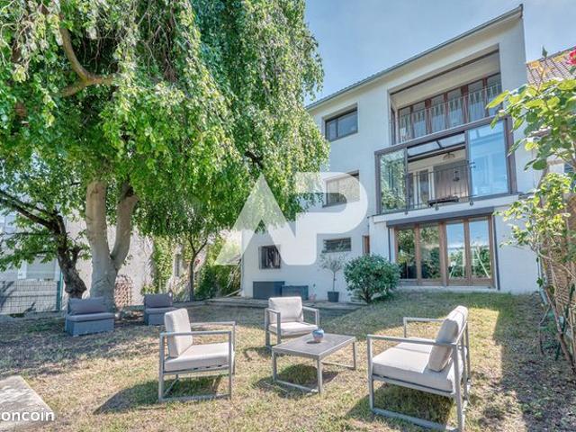 Propriété 12 pièces 290 m²