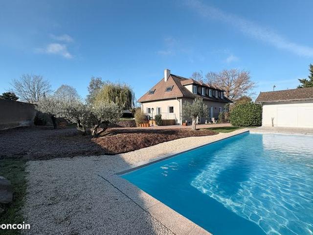 Propriété 12 pièces 297 m²