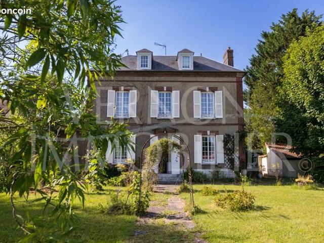 Propriété 12 pièces 208 m²