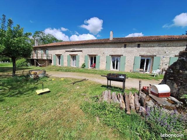 Propriété 12 pièces 218 m²