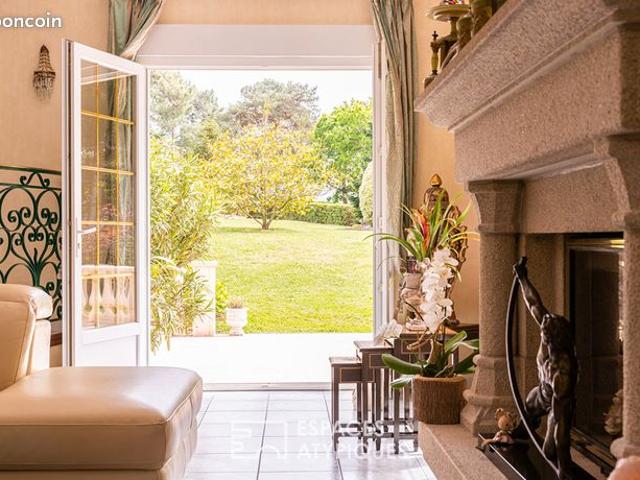 Propriété 12 pièces 224 m²