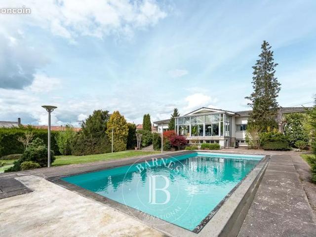 Propriété 12 pièces 229 m²