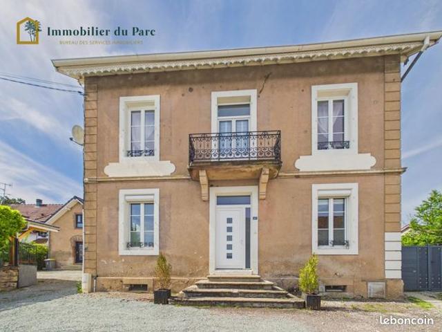 Propriété 12 pièces 235 m²