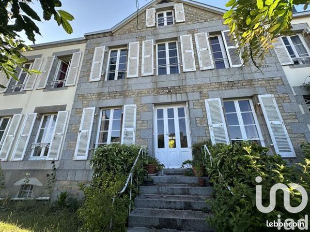 Propriété 12 pièces 235 m²