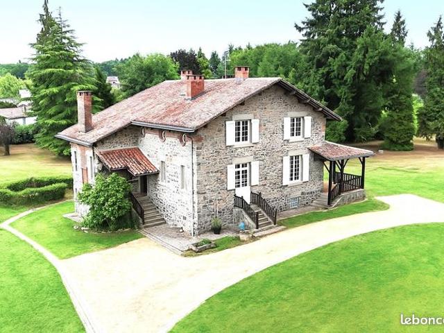 Propriété 12 pièces 340 m²