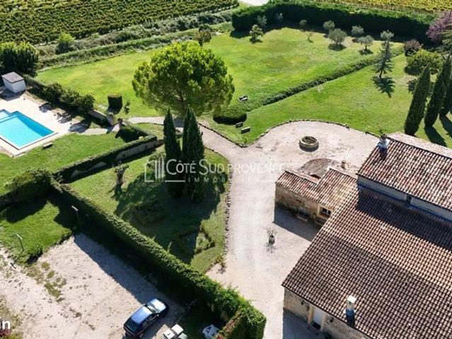 Propriété 12 pièces 340 m²