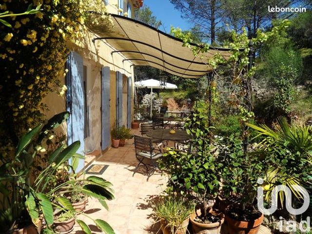 Propriété 12 pièces 341 m²