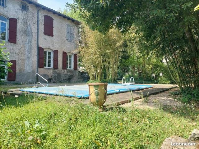 Propriété 12 pièces 341 m²