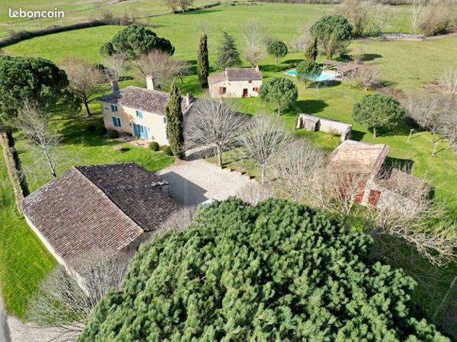 Propriété 12 pièces 346 m²