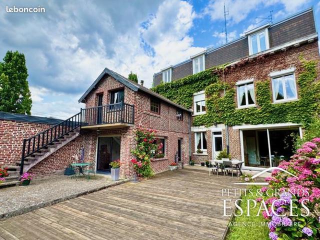 Propriété 12 pièces 348 m²