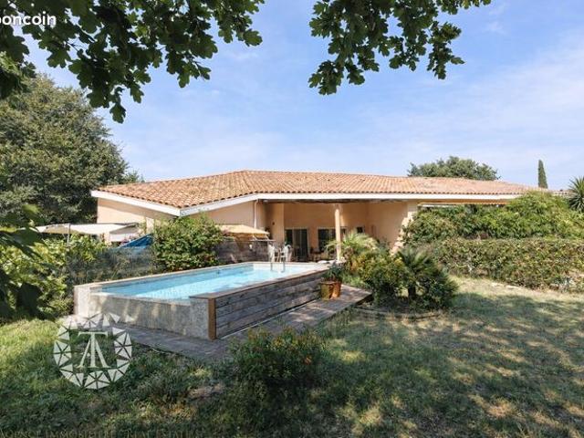 Propriété 12 pièces 360 m²