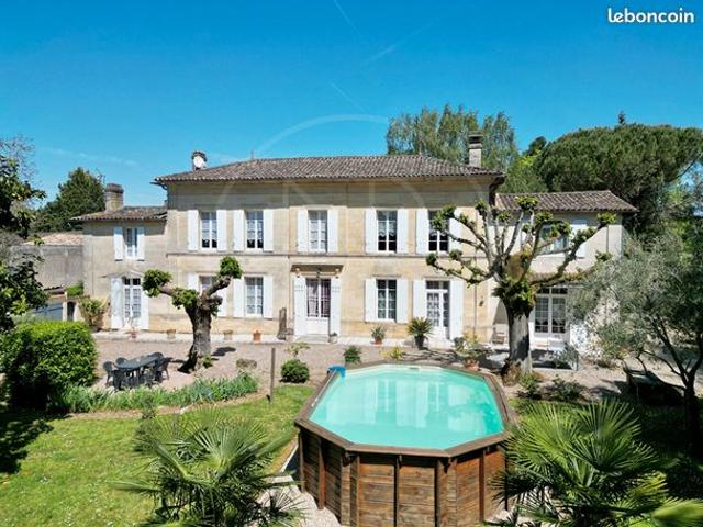 Propriété 12 pièces 365 m²