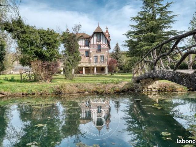 Propriété 12 pièces 370 m²