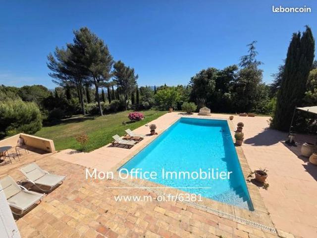 Propriété 12 pièces 377 m²