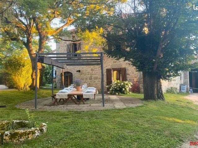 Propriété 12 pièces 380 m²