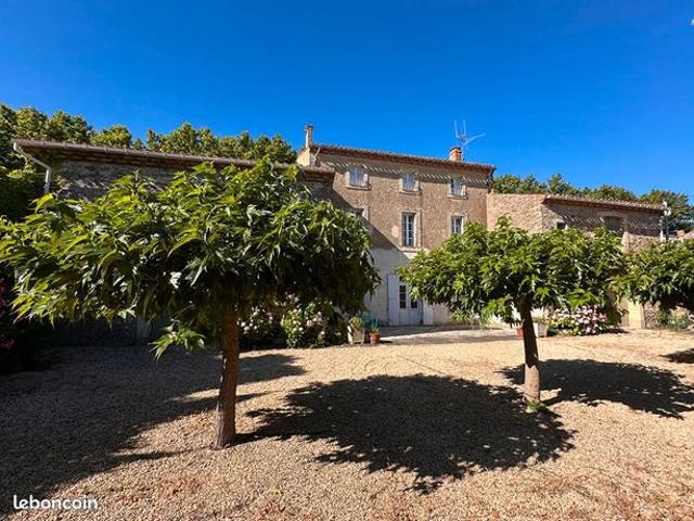 Propriété 12 pièces 389 m²