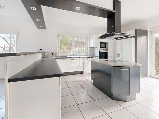 Propriété 12 pièces 390 m²