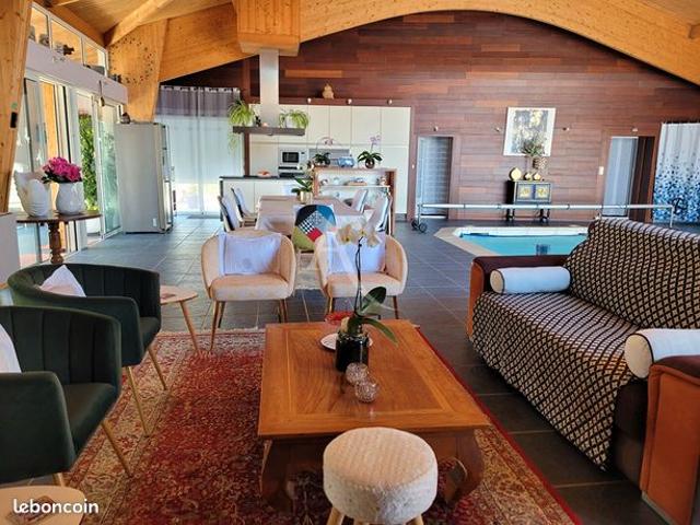 Propriété 12 pièces 390 m²