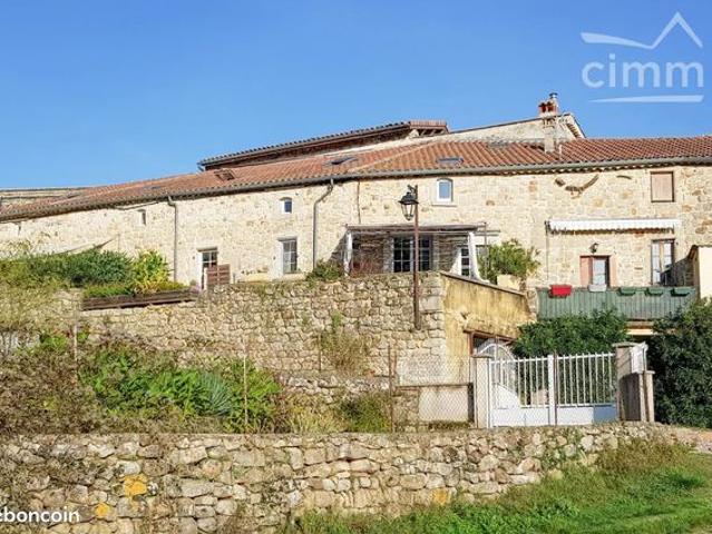 Propriété 12 pièces 303 m²