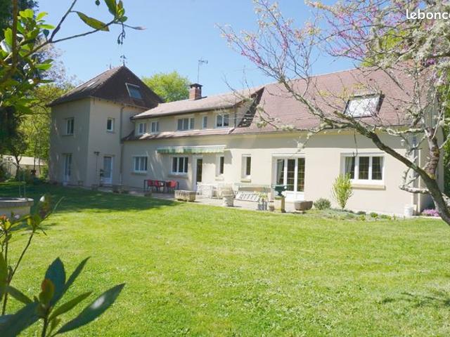 Propriété 12 pièces 300 m²