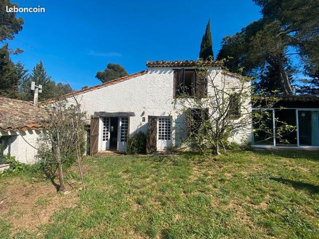 Propriété 12 pièces 300 m²