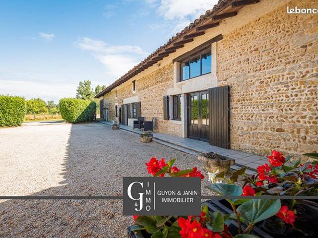 Propriété 12 pièces 312 m²